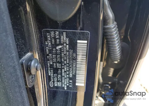 2016 Hyundai Equus Signature z USA, uszkodzony, nr VIN KMHGH4JH7GU105992